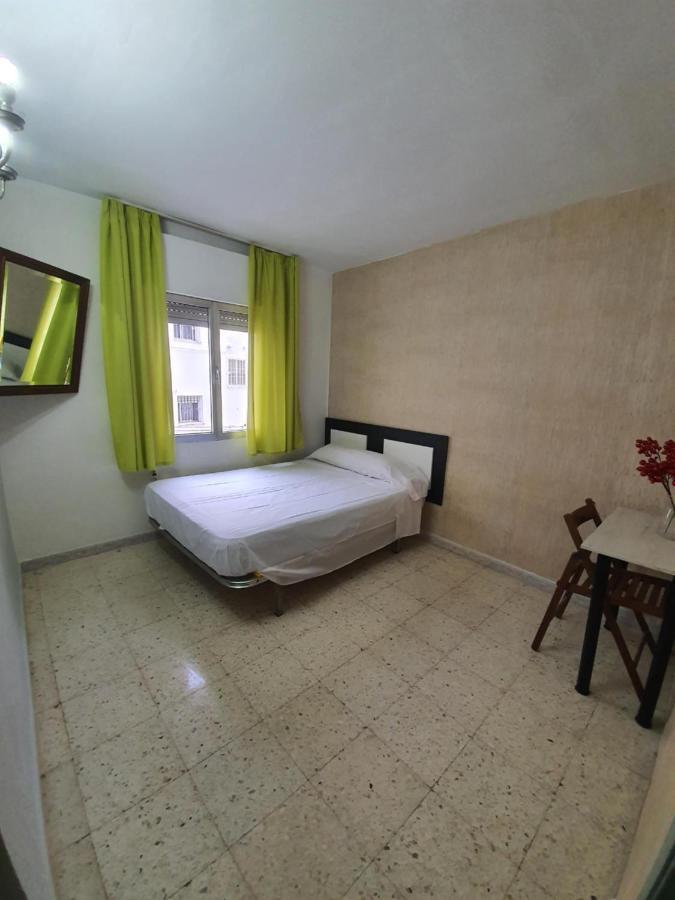 Amplio Apartamento En El Centro De Triana Lägenhet Sevilla Exteriör bild